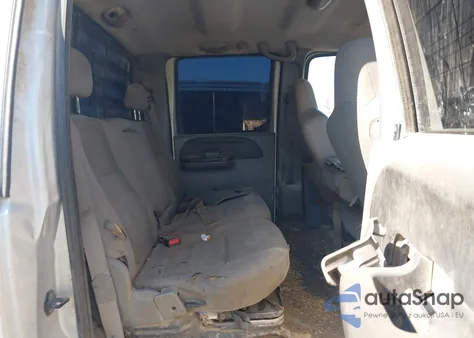 2005 Ford F250 Super Duty z USA, uszkodzony, nr VIN 1FTSW21Y25EC43035